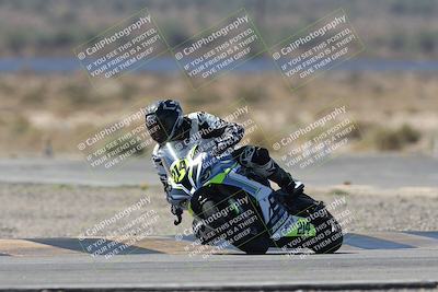 media/Oct-05-2025-CVMA (Sun) [[beeef4f201]]/Race 5-Amateur Supersport Open (Holeshot)/